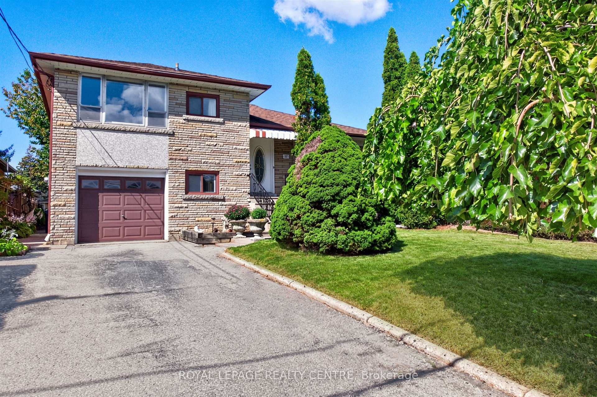 Photo 1 of 22 Euphrasia Drive, North York, Yorkdale-Glen Park — HOMEH