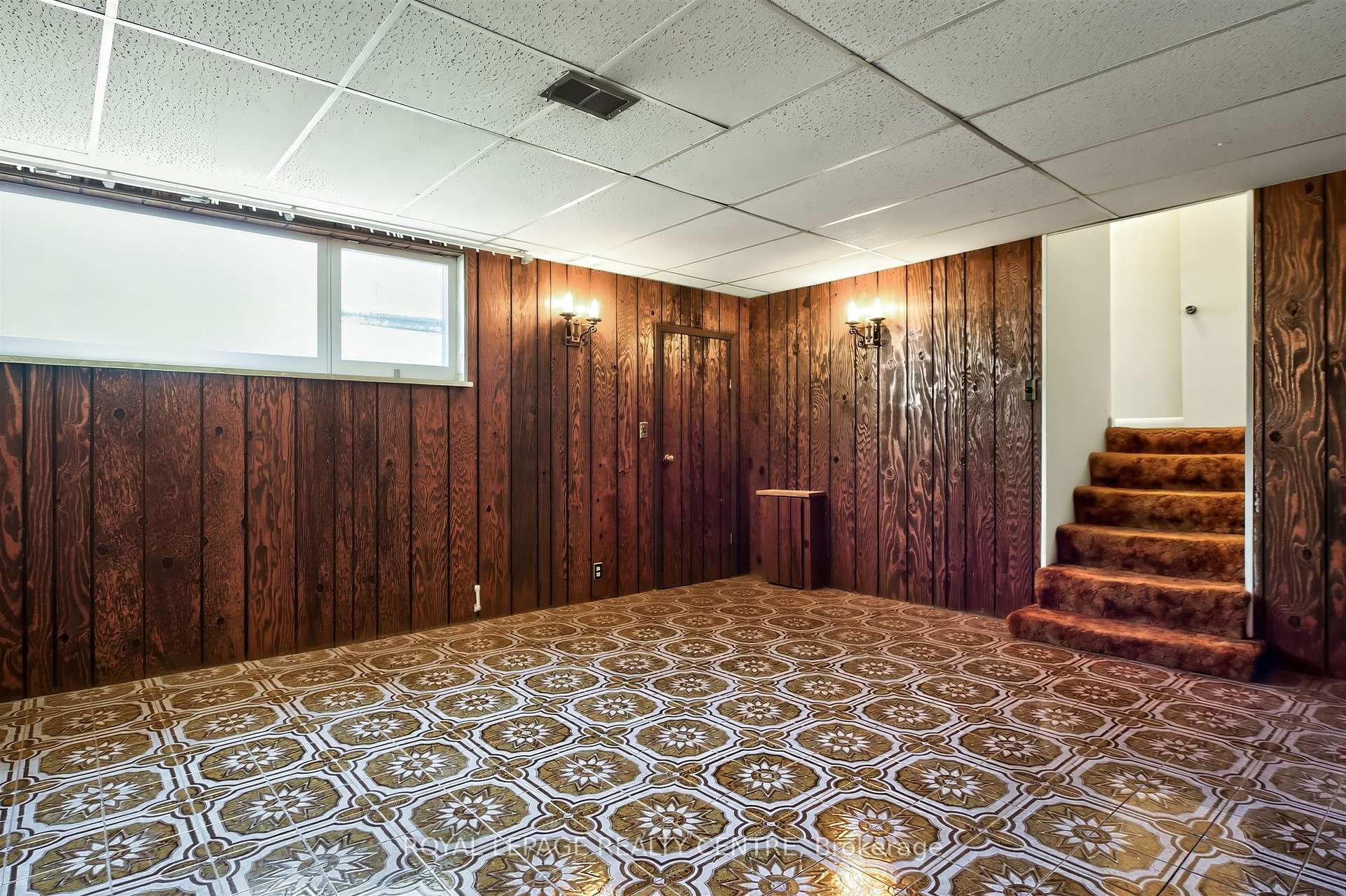 Photo 19 of 22 Euphrasia Drive, North York, Yorkdale-Glen Park — HOMEH