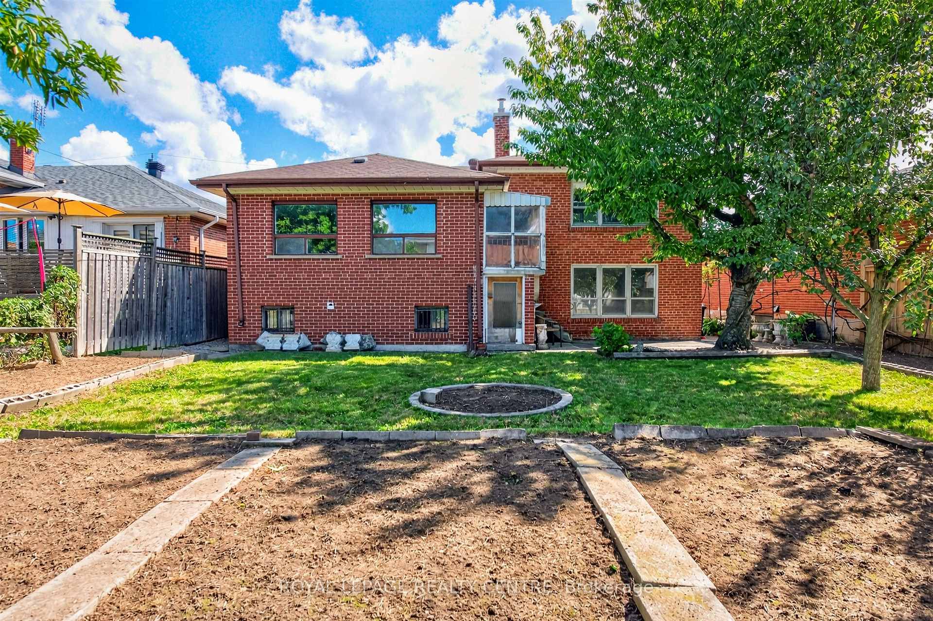Photo 21 of 22 Euphrasia Drive, North York, Yorkdale-Glen Park — HOMEH
