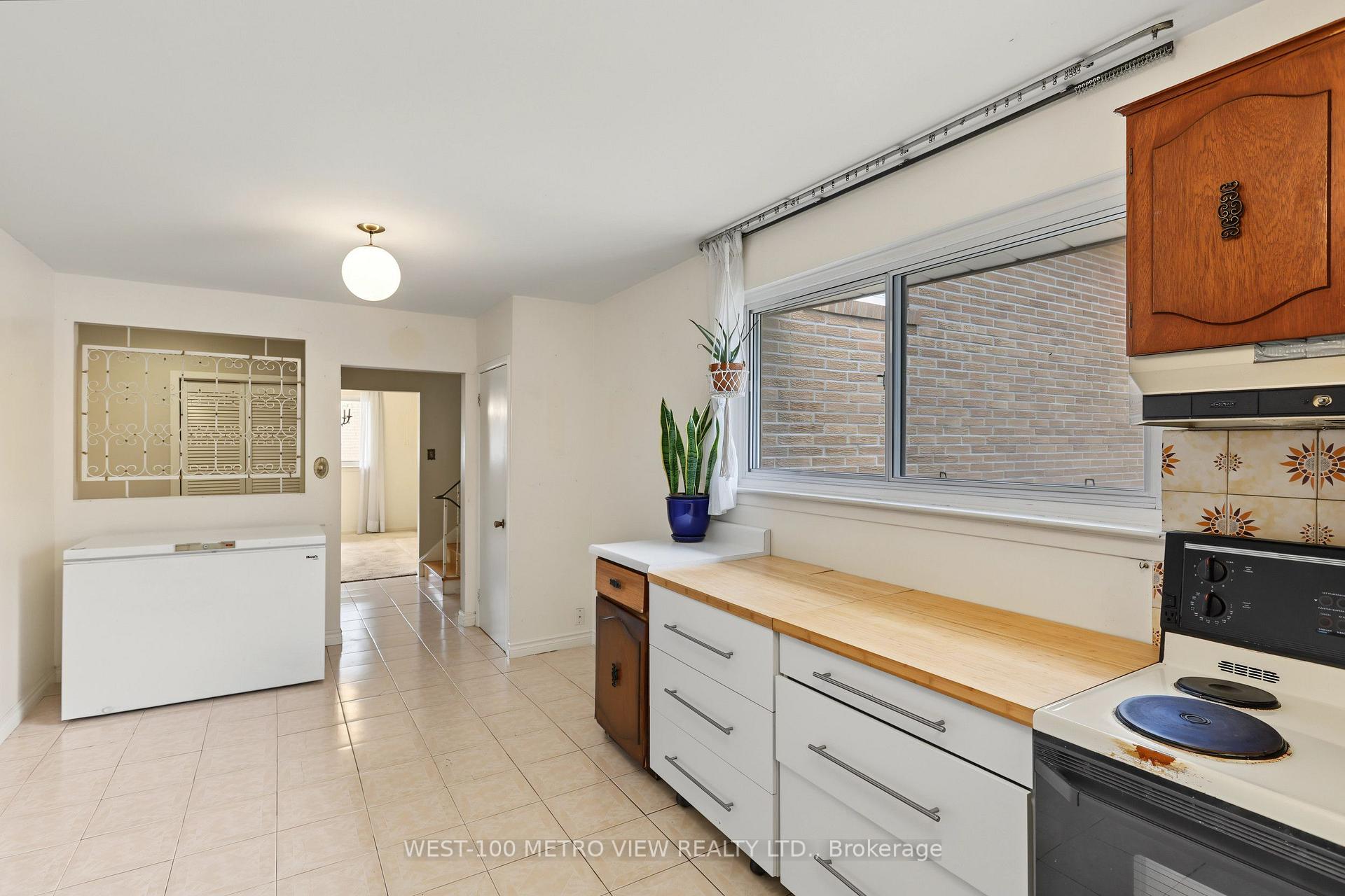 Photo 9 of 2163 Asta Drive, Mississauga, Cooksville — HOMEH