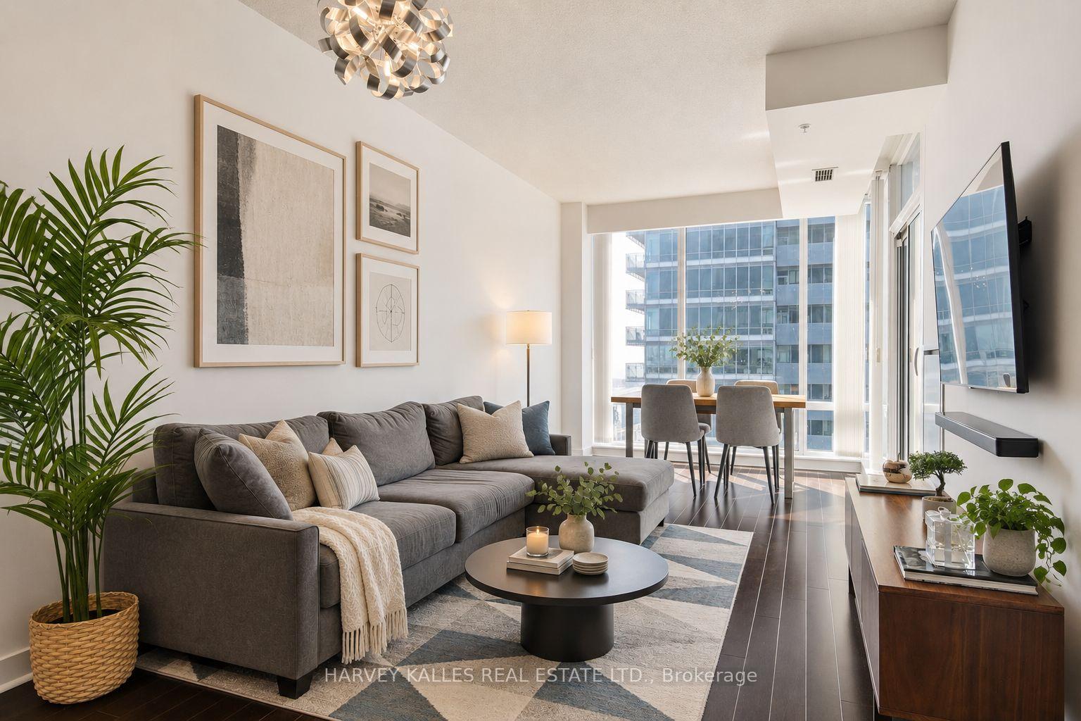 Front of Unit 4208, 295 Adelaide Street W