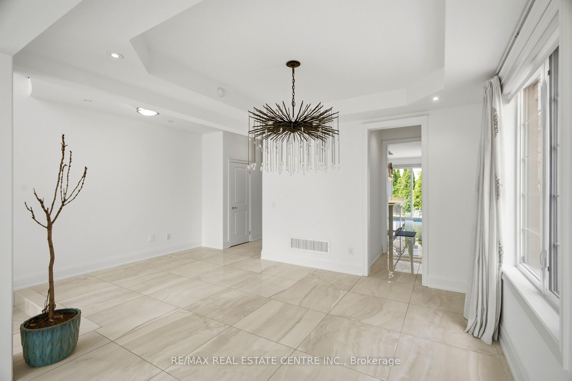 Photo 8 of 567 Bridgeview Road, Oakville, Glenorchy — HOMEH
