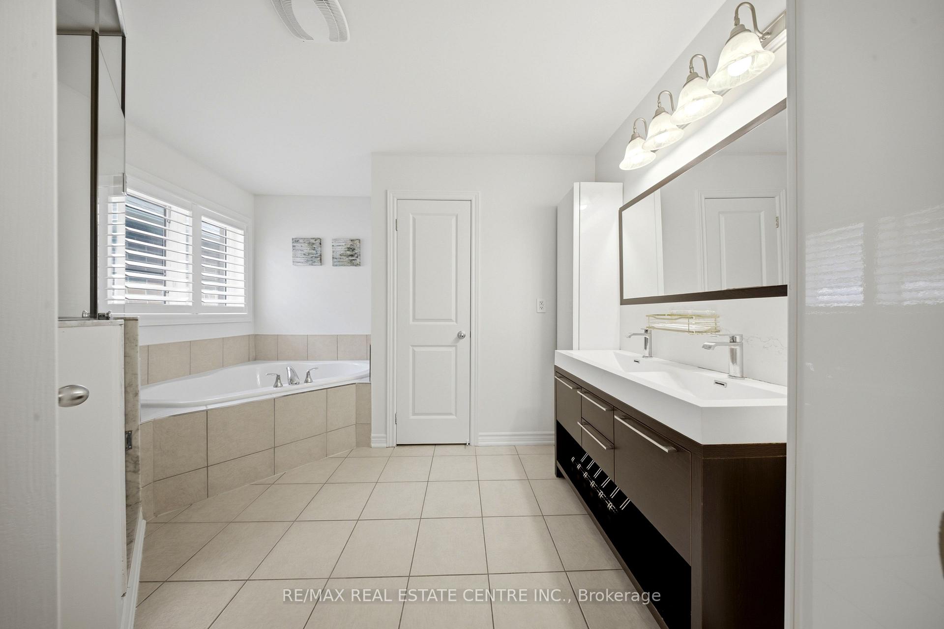 Photo 27 of 567 Bridgeview Road, Oakville, Glenorchy — HOMEH