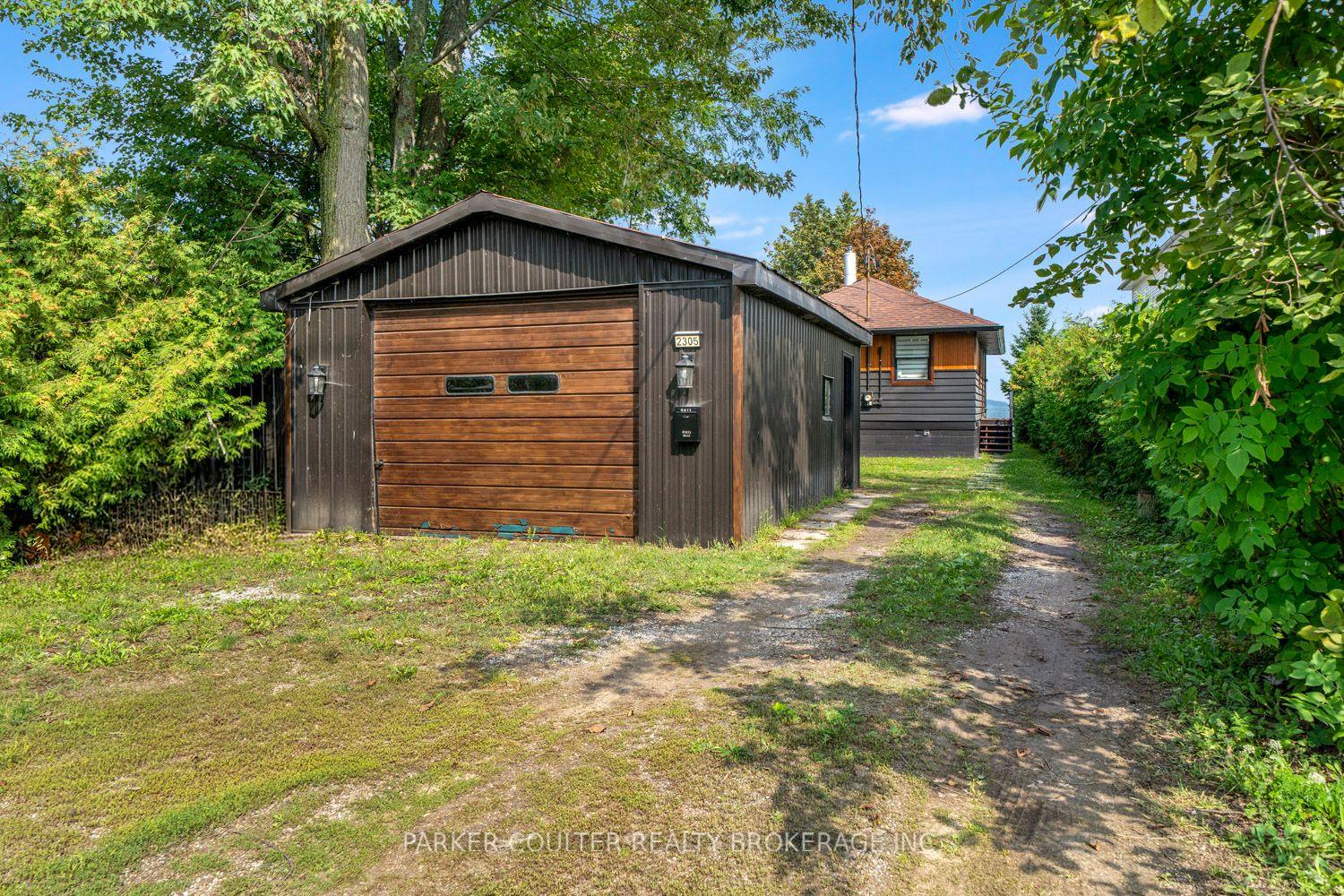 Photo 4 of 2305 Crystal Beach Road, Innisfil, Alcona — HOMEH