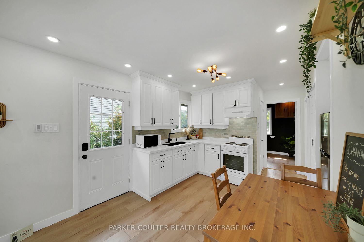 Photo 13 of 2305 Crystal Beach Road, Innisfil, Alcona — HOMEH