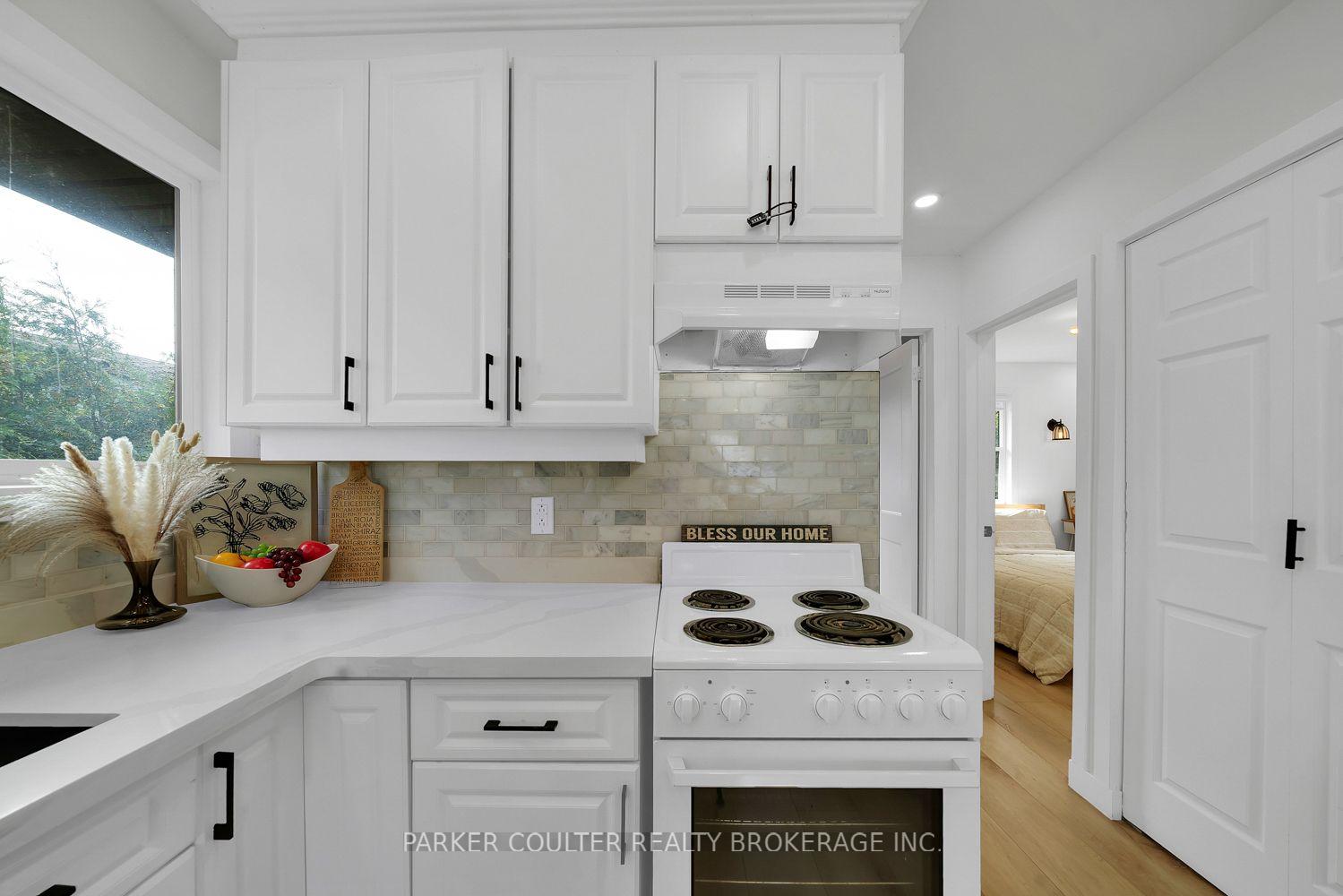 Photo 15 of 2305 Crystal Beach Road, Innisfil, Alcona — HOMEH