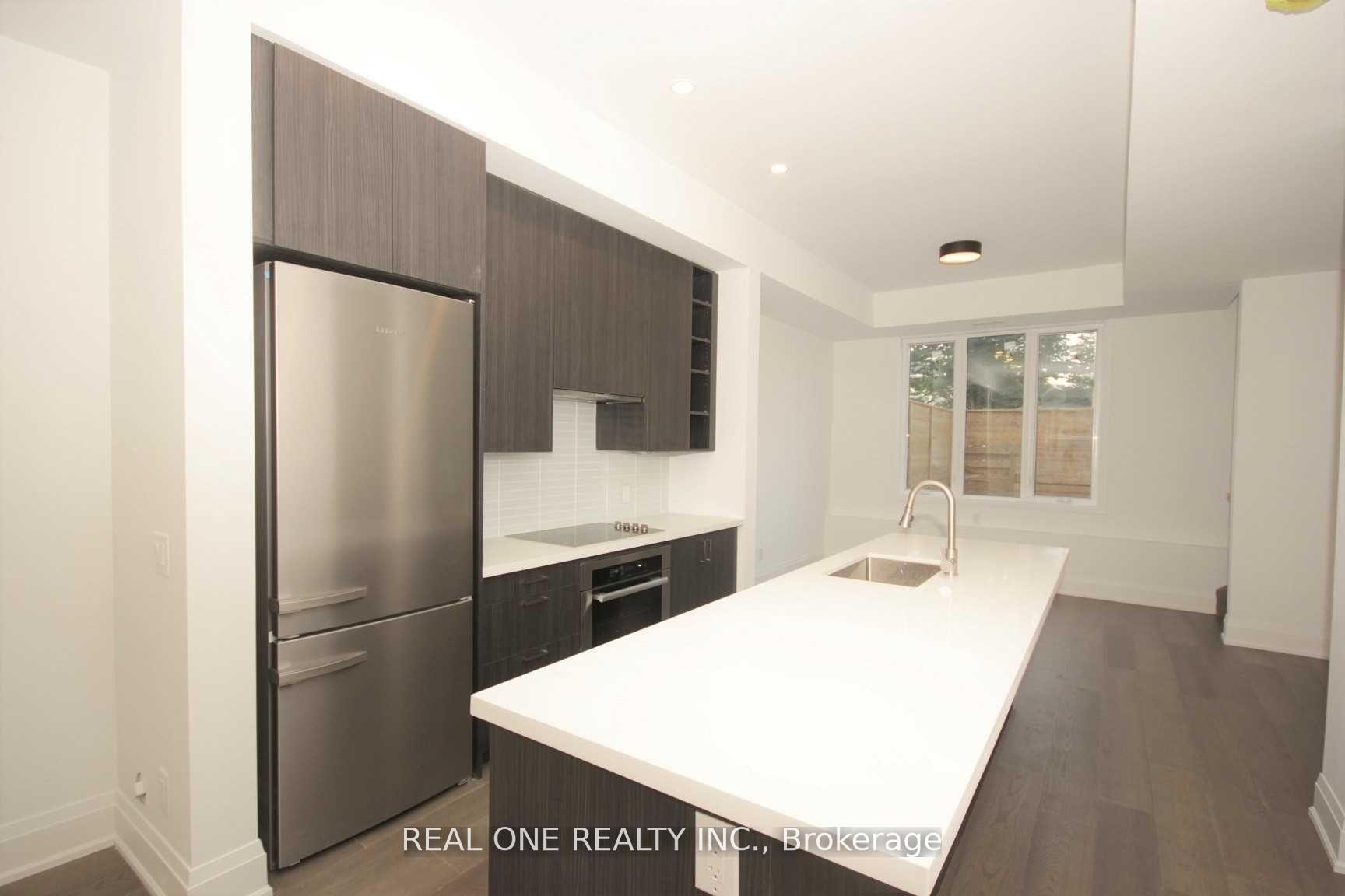 Photo 2 of Unit 4, 35 Dervock Crescent, North York, Bayview Village — HOMEH