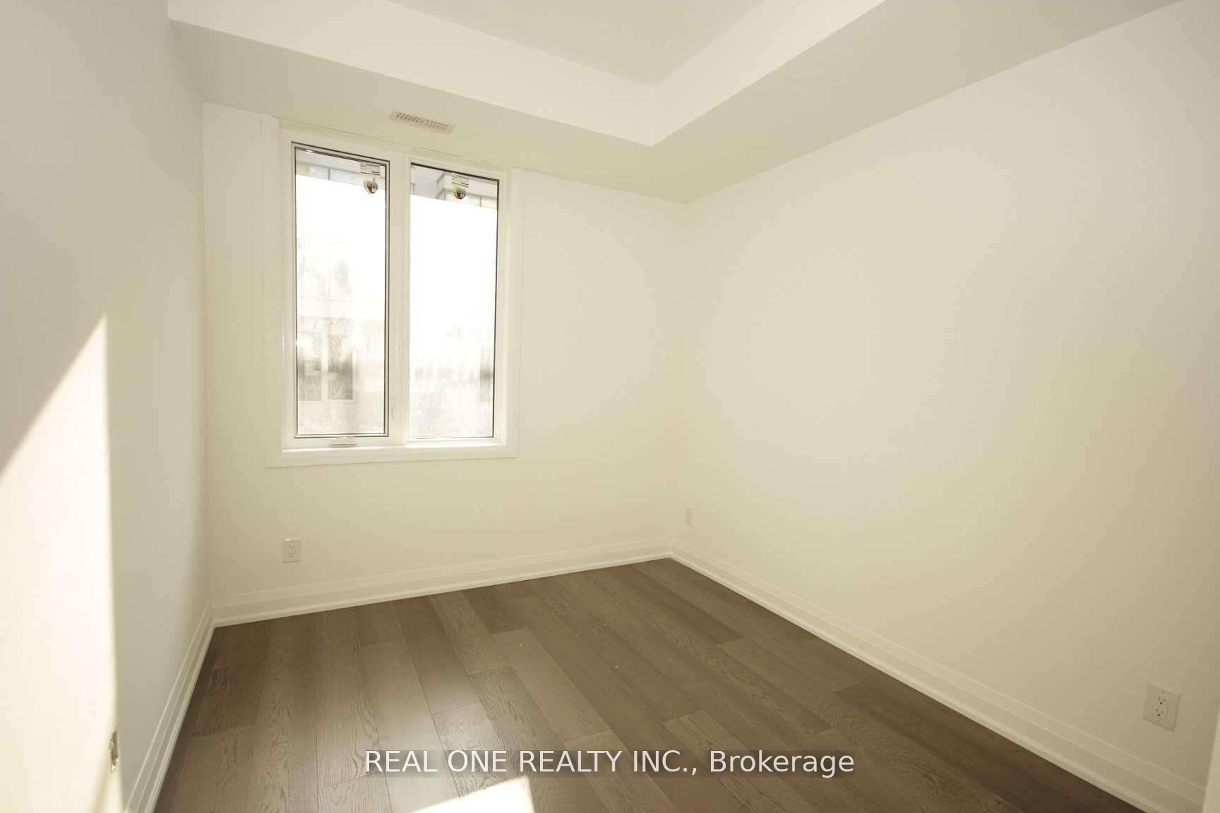 Photo 11 of Unit 4, 35 Dervock Crescent, North York, Bayview Village — HOMEH