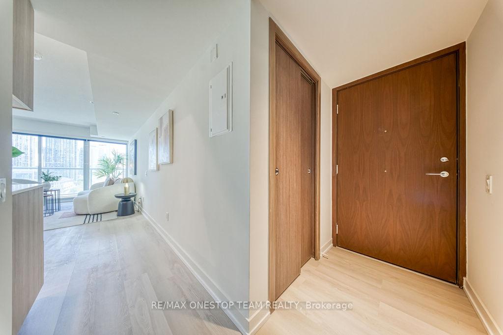 Photo 6 of Unit 1510, 17 Bathurst Street, Toronto, Waterfront Communities — HOMEH