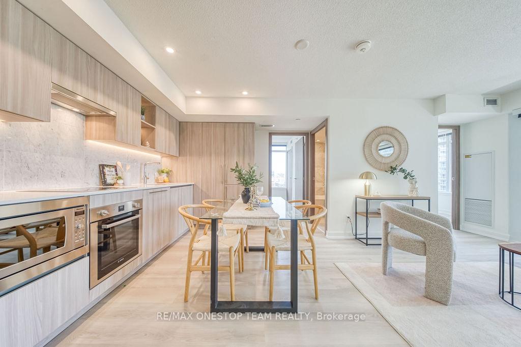 Photo 9 of Unit 1510, 17 Bathurst Street, Toronto, Waterfront Communities — HOMEH