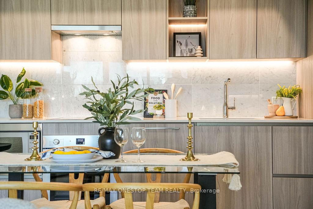 Photo 11 of Unit 1510, 17 Bathurst Street, Toronto, Waterfront Communities — HOMEH
