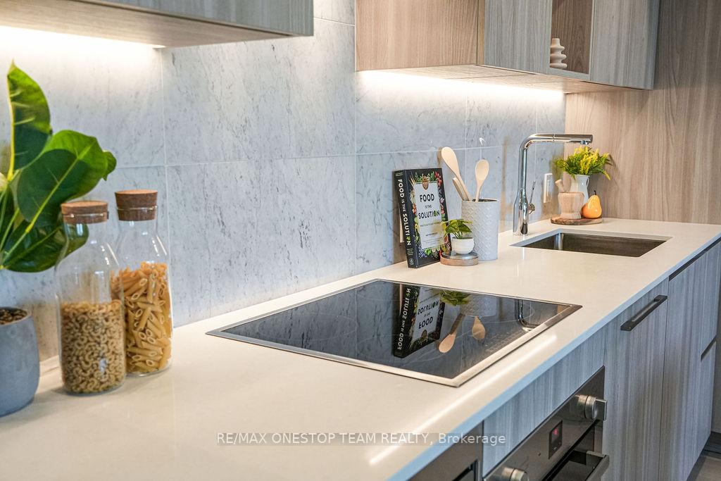 Photo 13 of Unit 1510, 17 Bathurst Street, Toronto, Waterfront Communities — HOMEH