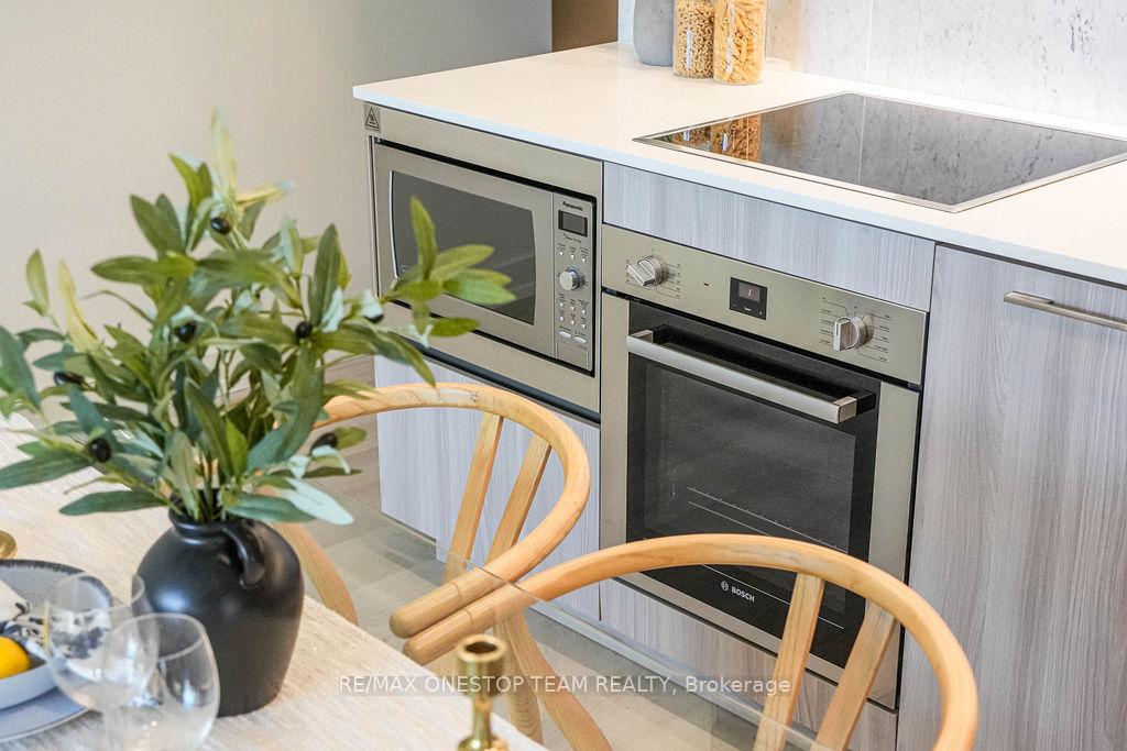 Photo 14 of Unit 1510, 17 Bathurst Street, Toronto, Waterfront Communities — HOMEH