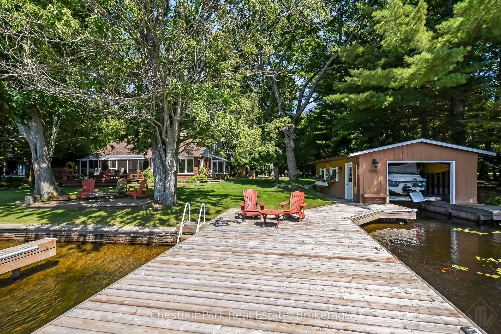 Photo of 1019 Maplewood Road W