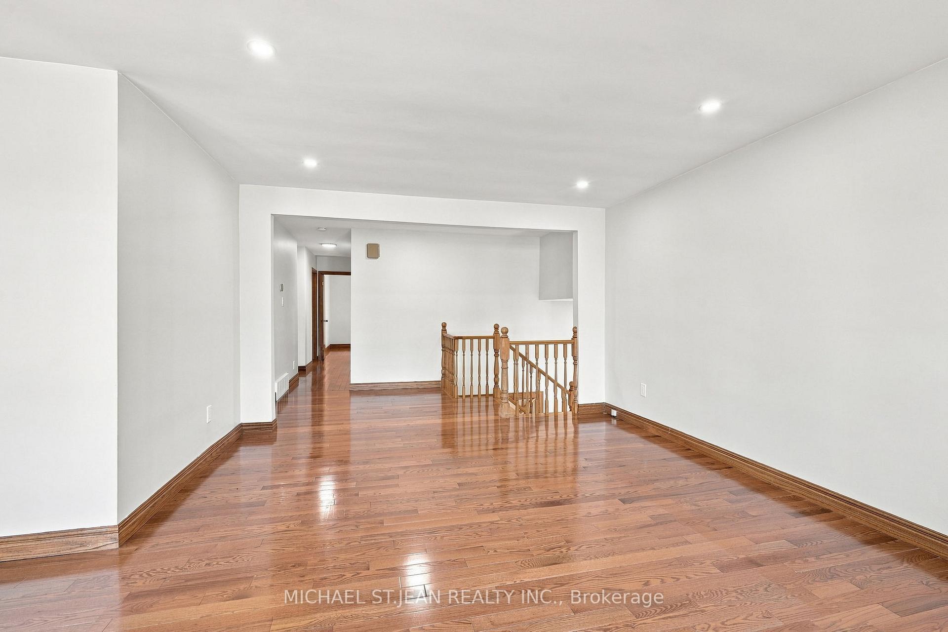 Photo 14 of 14 Green Forest Drive, Hamilton, Stoney Creek — HOMEH