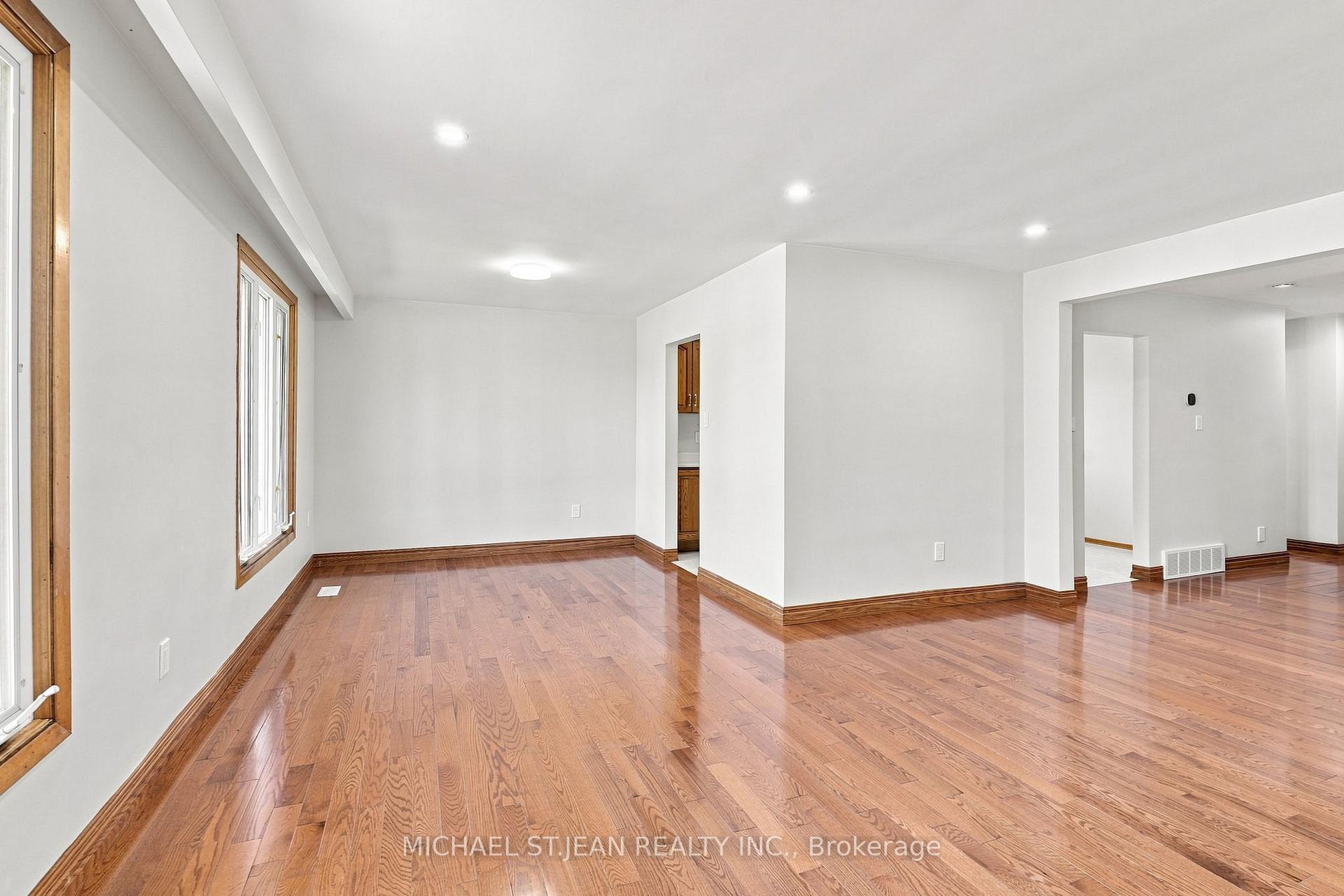 Photo 25 of 14 Green Forest Drive, Hamilton, Stoney Creek — HOMEH