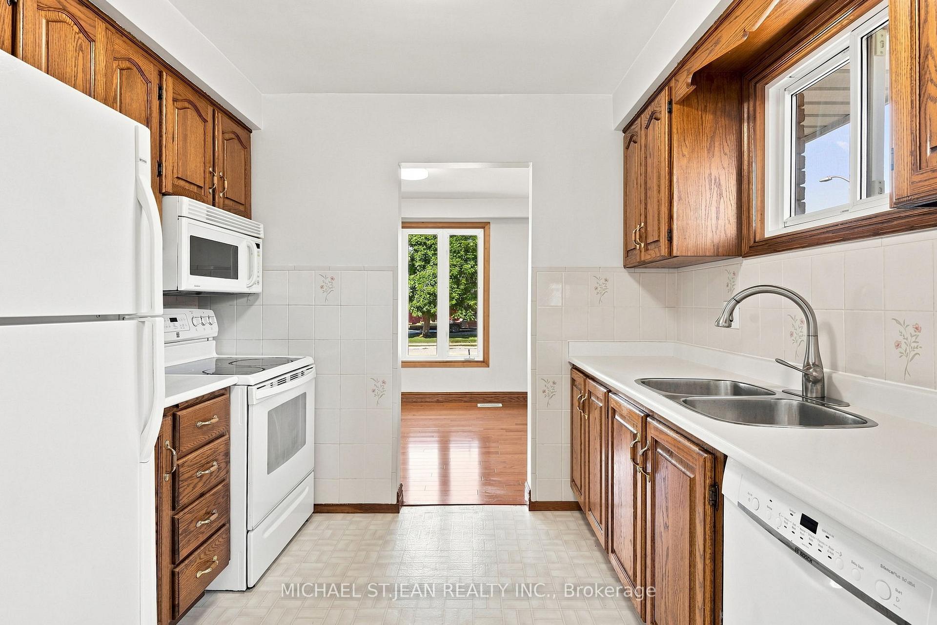 Photo 31 of 14 Green Forest Drive, Hamilton, Stoney Creek — HOMEH