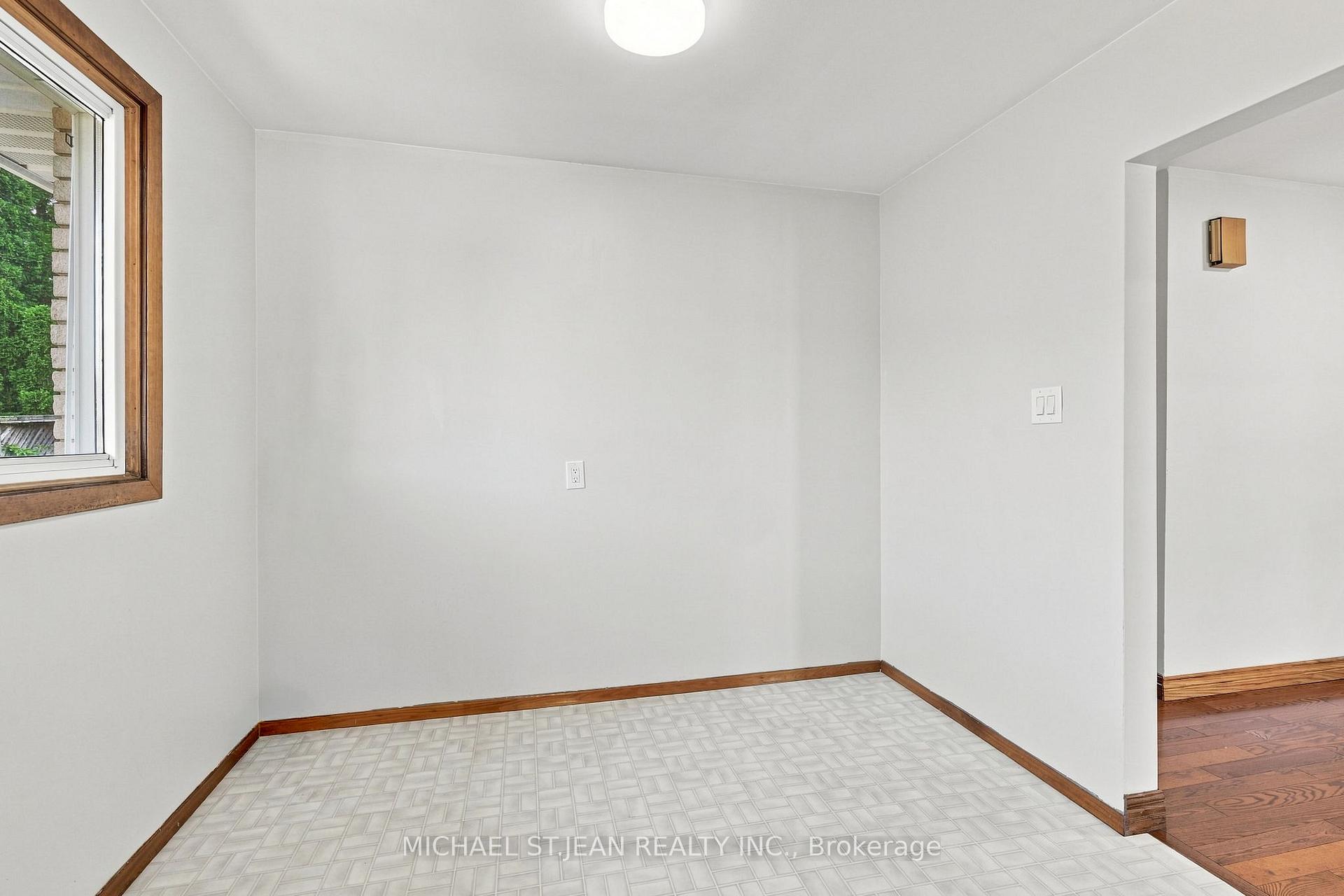 Photo 35 of 14 Green Forest Drive, Hamilton, Stoney Creek — HOMEH