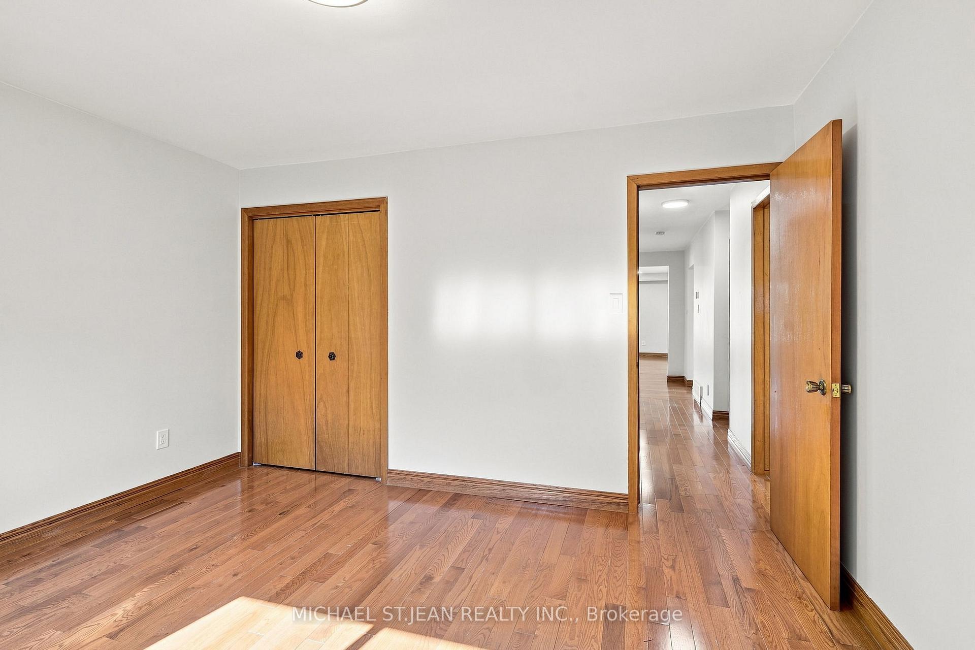 Photo 41 of 14 Green Forest Drive, Hamilton, Stoney Creek — HOMEH
