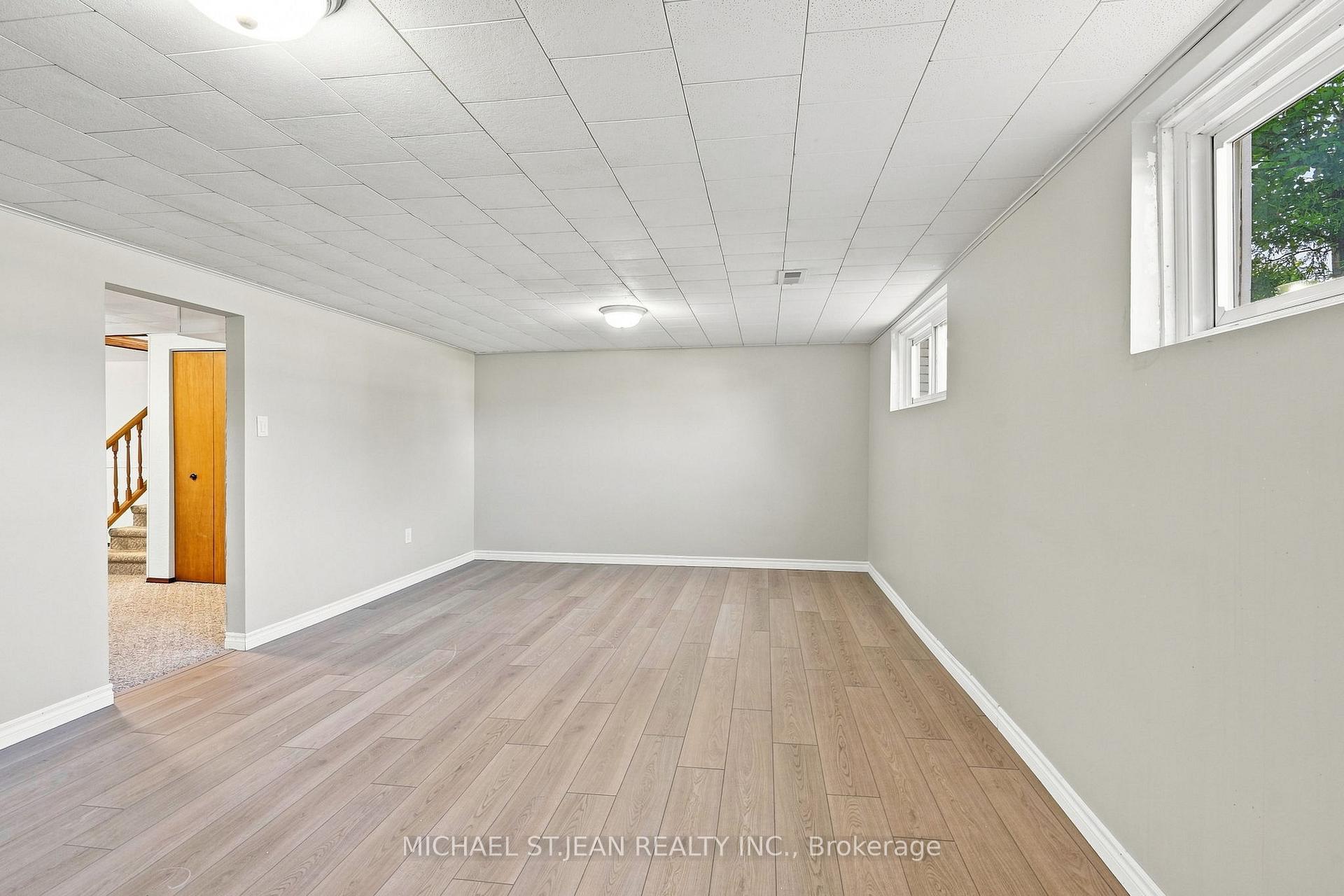 Photo 81 of 14 Green Forest Drive, Hamilton, Stoney Creek — HOMEH