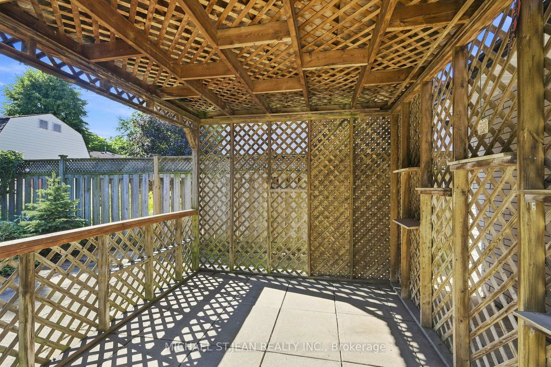Photo 89 of 14 Green Forest Drive, Hamilton, Stoney Creek — HOMEH