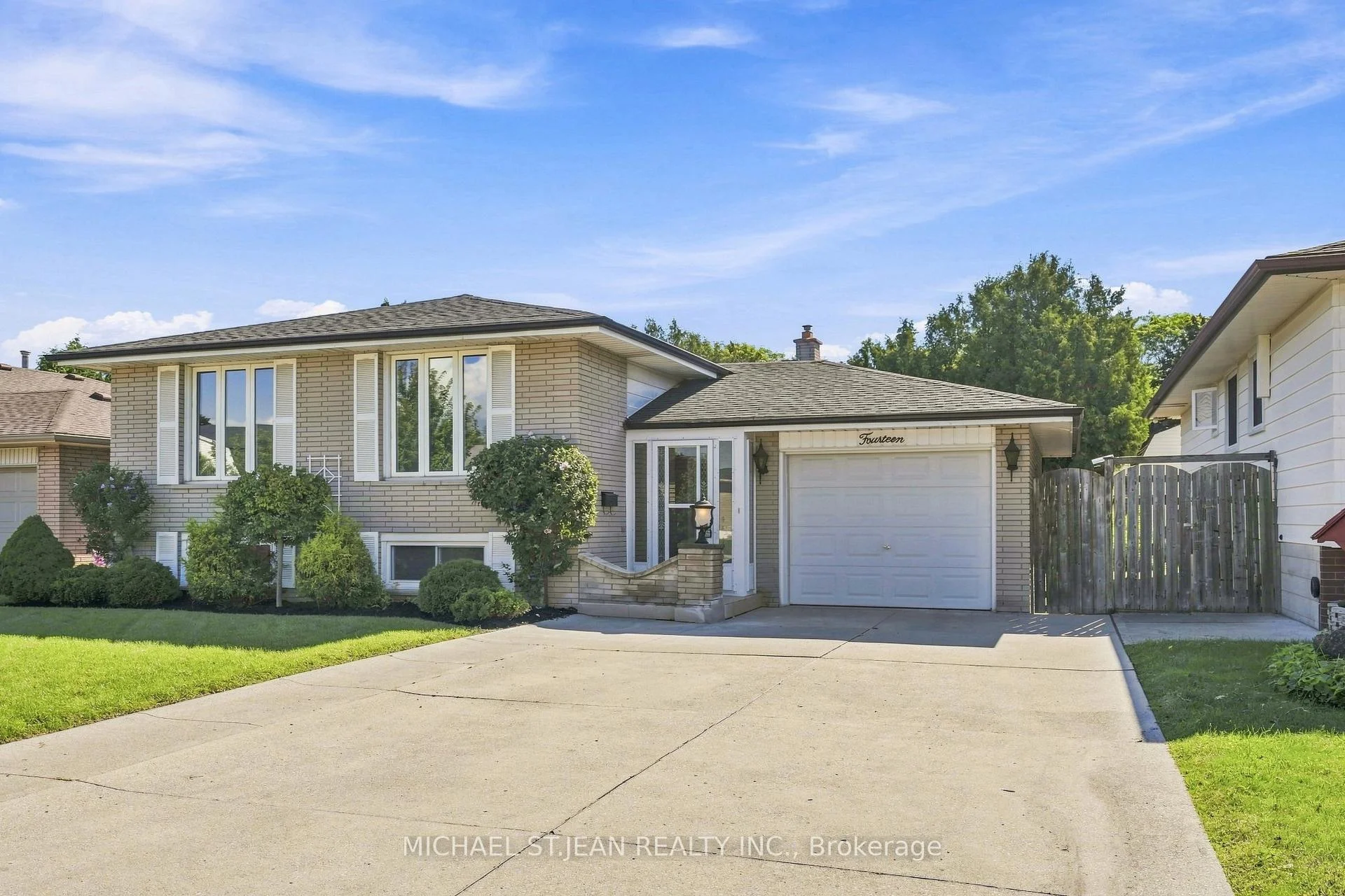 Photo 7 of 14 Green Forest Drive, Hamilton, Stoney Creek — HOMEH