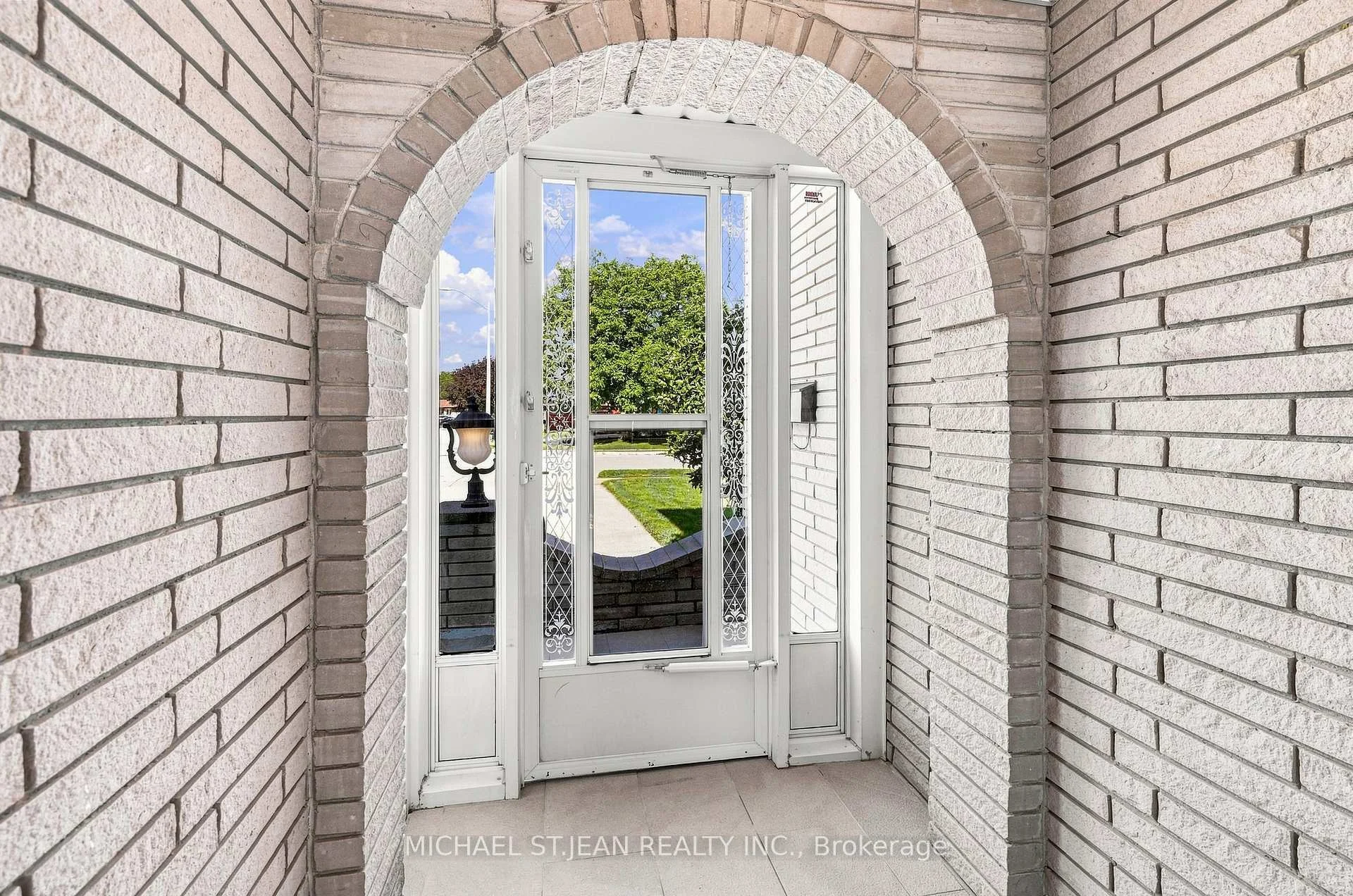 Photo 18 of 14 Green Forest Drive, Hamilton, Stoney Creek — HOMEH