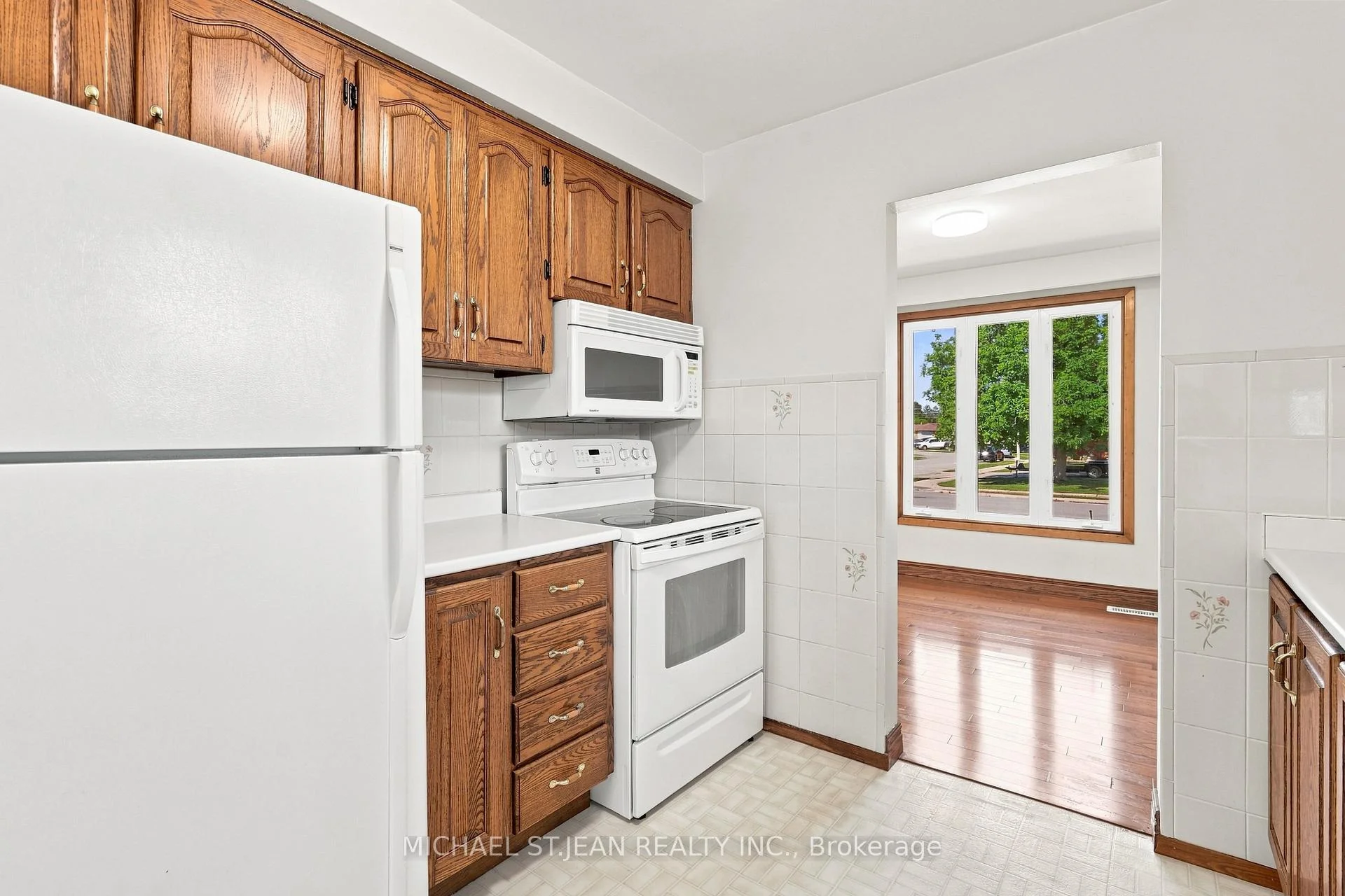 Photo 42 of 14 Green Forest Drive, Hamilton, Stoney Creek — HOMEH