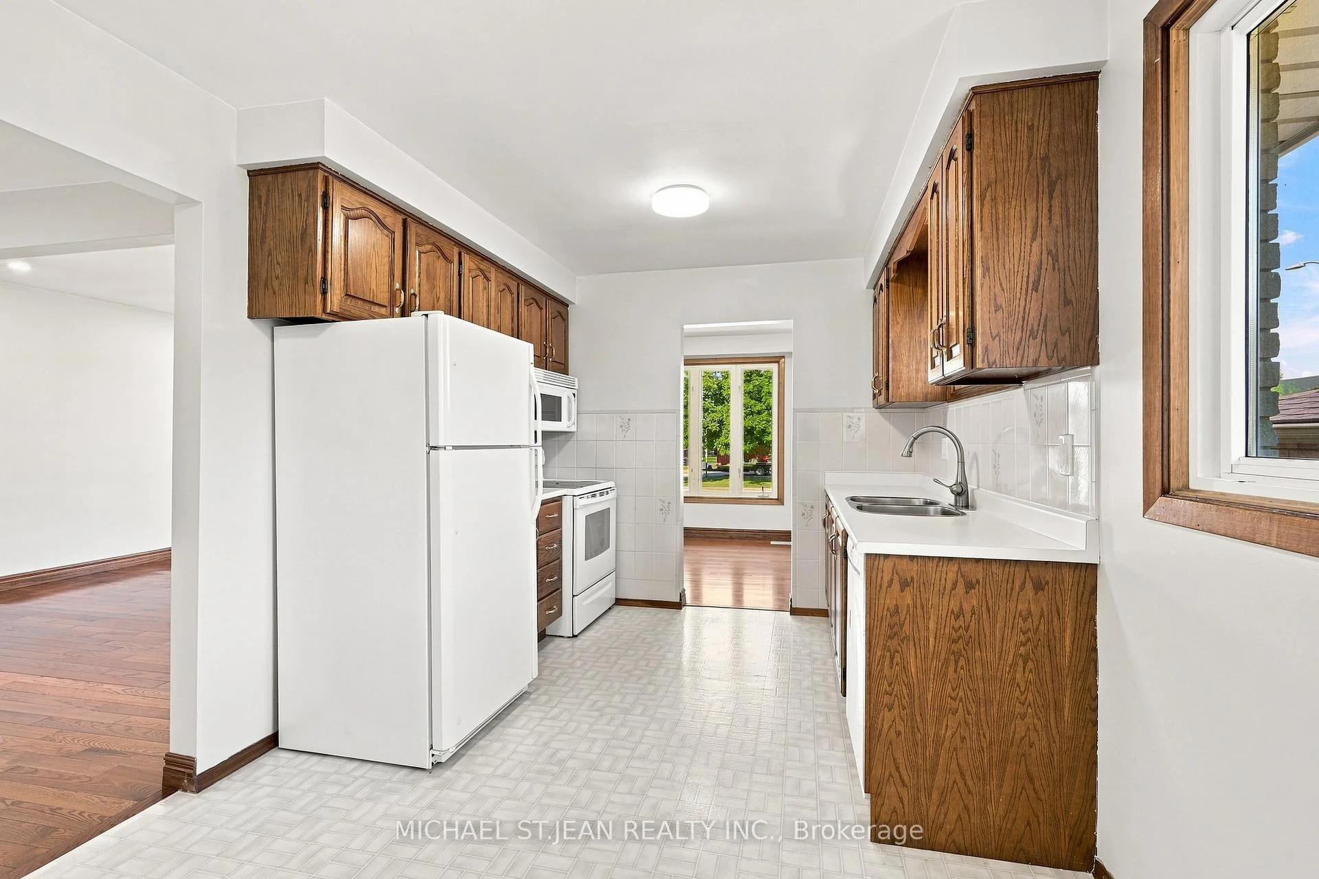Photo 44 of 14 Green Forest Drive, Hamilton, Stoney Creek — HOMEH
