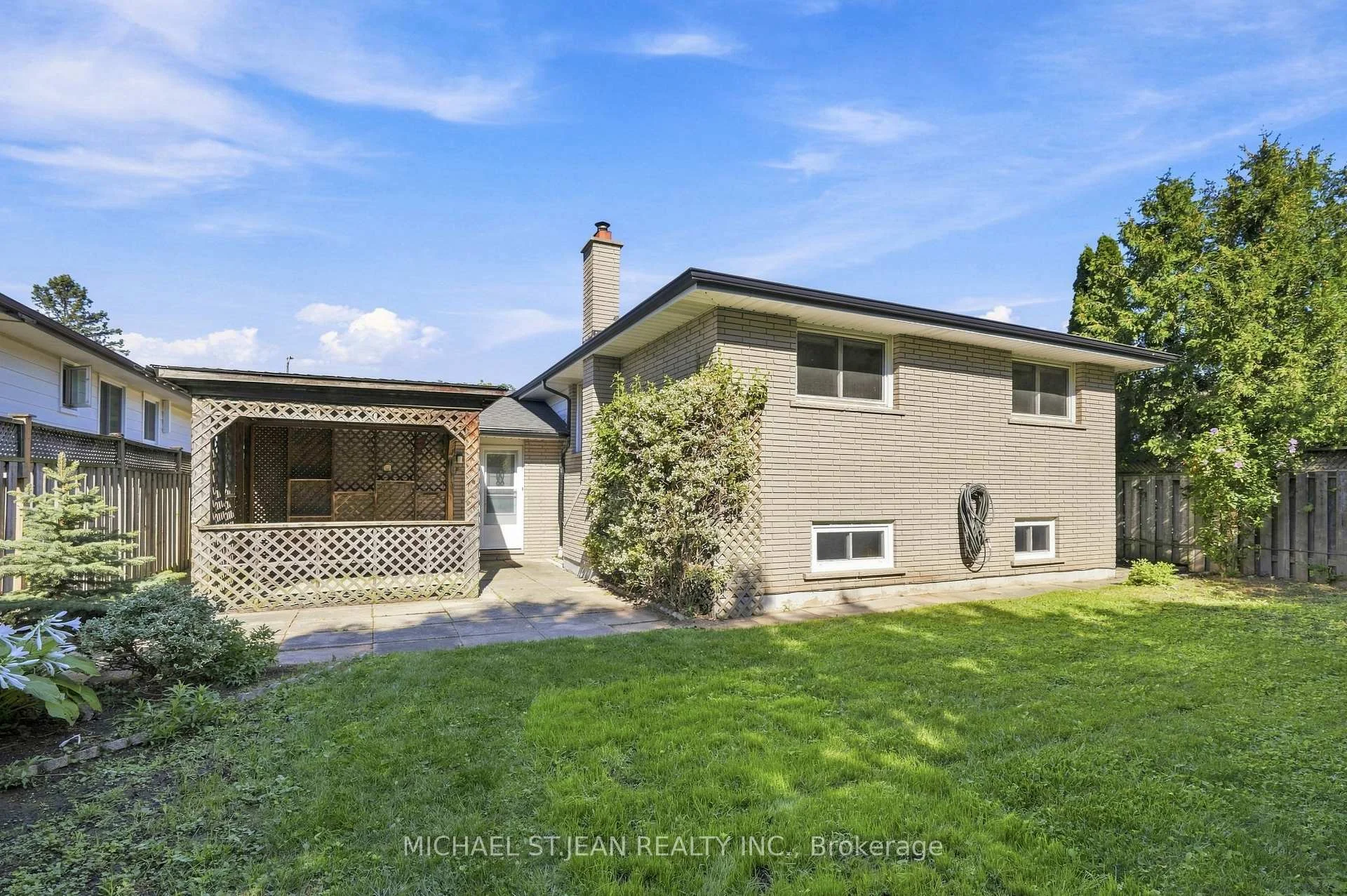 Photo 100 of 14 Green Forest Drive, Hamilton, Stoney Creek — HOMEH