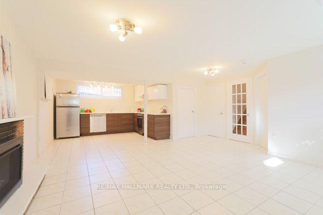 Photo 3 of Unit Lower, 45 Landfair Crescent, Scarborough, Woburn — HOMEH