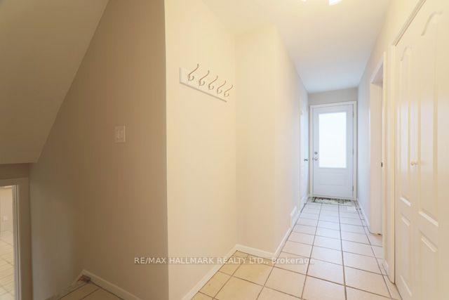 Photo 5 of Unit Lower, 45 Landfair Crescent, Scarborough, Woburn — HOMEH