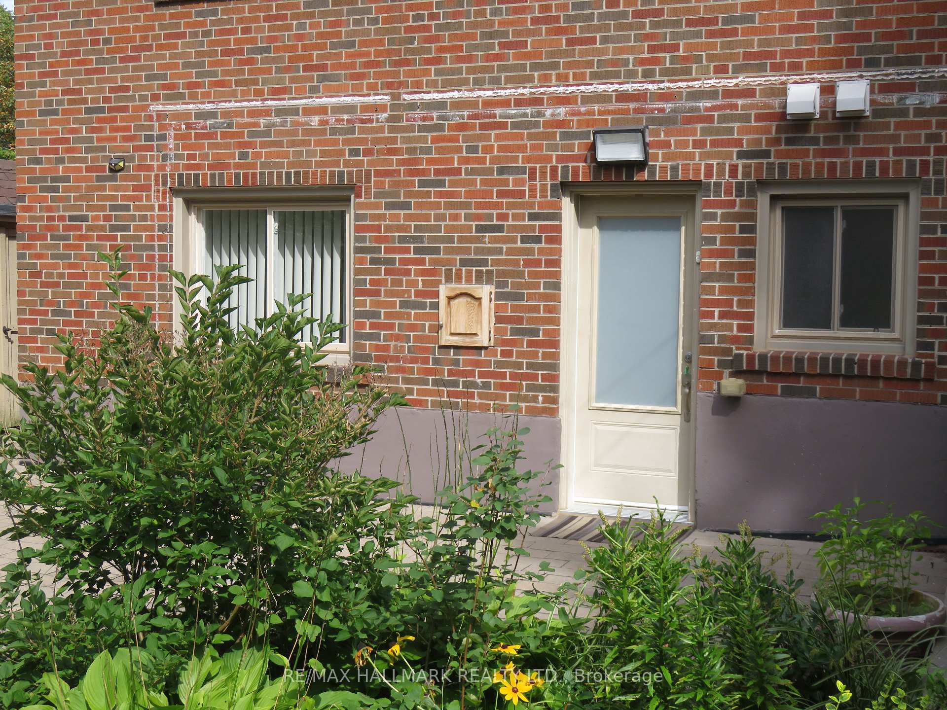 Photo 12 of Unit Lower, 45 Landfair Crescent, Scarborough, Woburn — HOMEH
