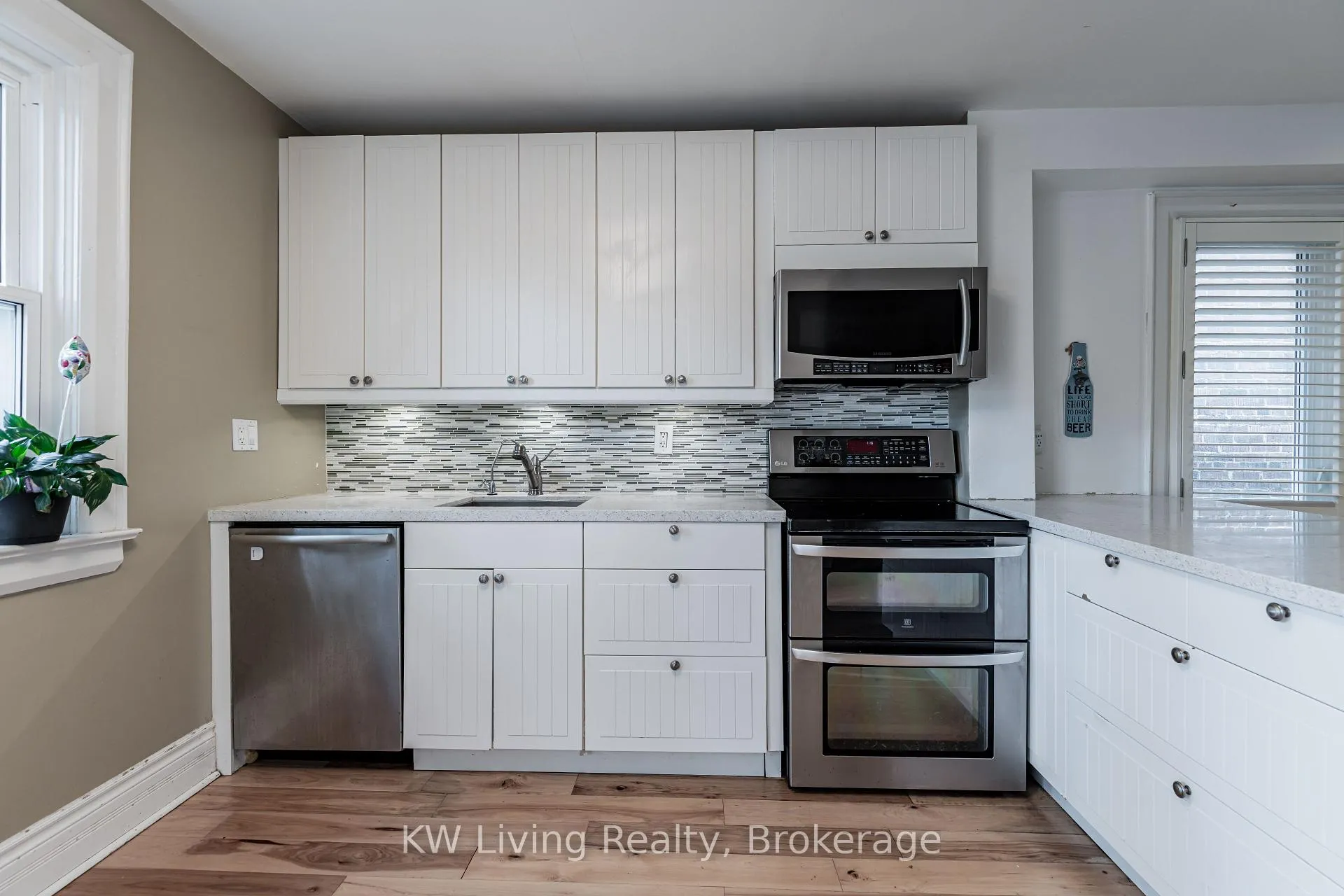 Photo 16 of 196 Fairlawn Avenue, Toronto, Lawrence Park North — HOMEH