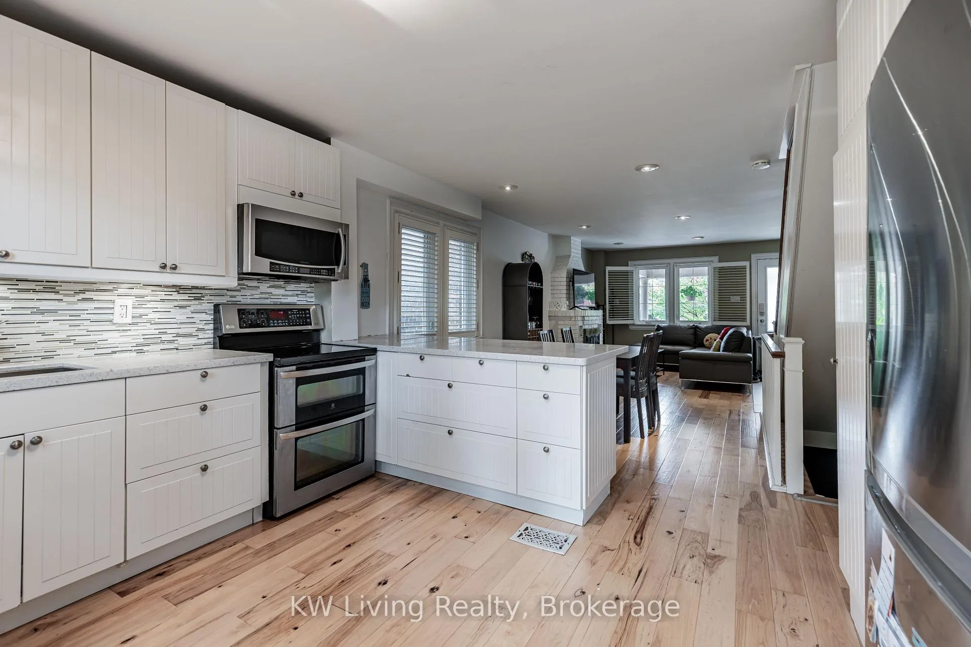 Photo 17 of 196 Fairlawn Avenue, Toronto, Lawrence Park North — HOMEH