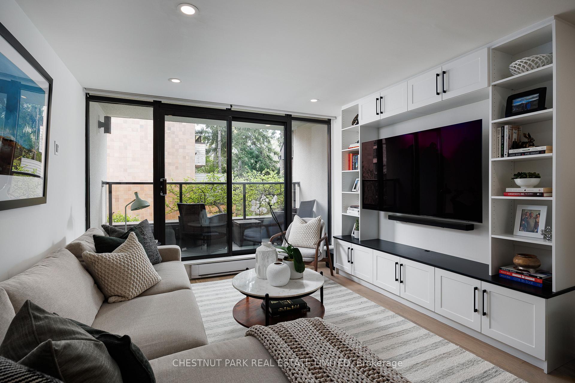Photo 13 of Unit 203, 40 Oaklands Avenue, Toronto, Yonge-St. Clair — HOMEH