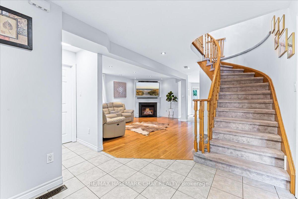 Photo 6 of 3 Bell Street, Barrie, Ardagh — HOMEH
