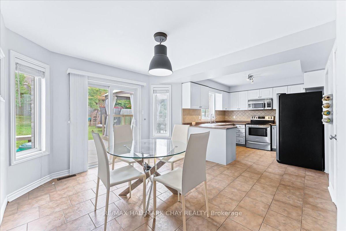 Photo 12 of 3 Bell Street, Barrie, Ardagh — HOMEH