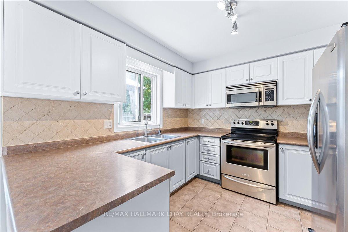 Photo 17 of 3 Bell Street, Barrie, Ardagh — HOMEH