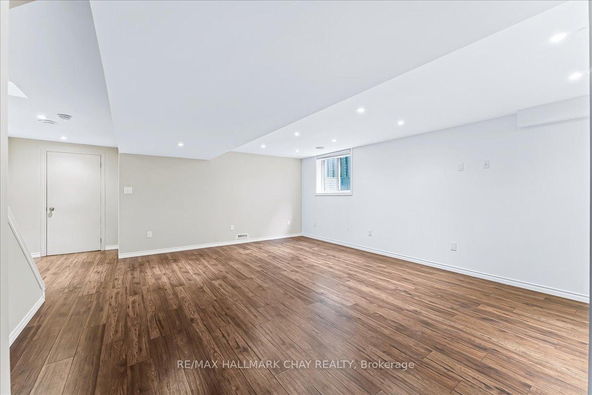 Photo 38 of 3 Bell Street, Barrie, Ardagh — HOMEH