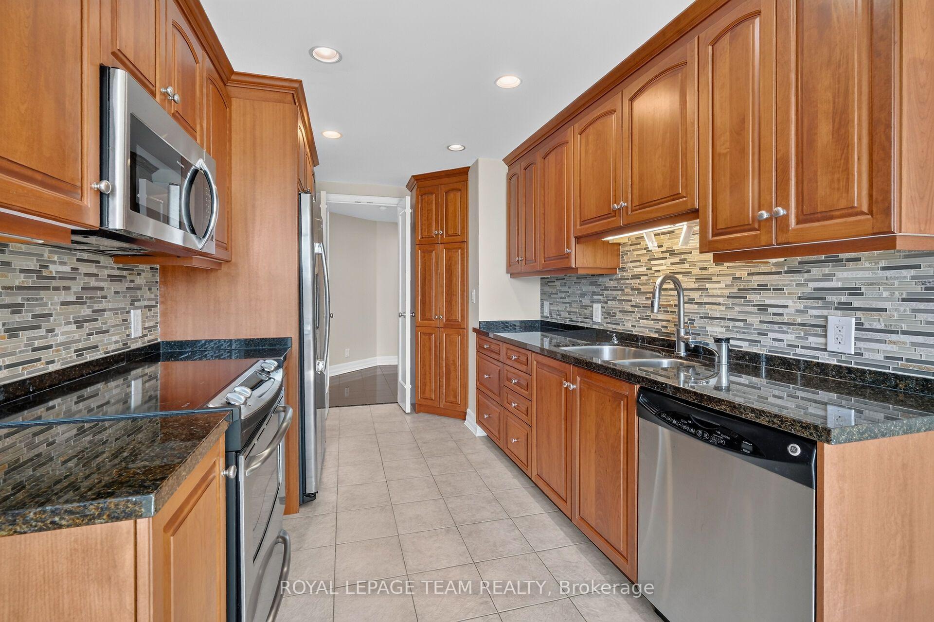Photo 13 of Unit 1101, 3580 Rivergate Way, Ottawa, Quinterra — HOMEH