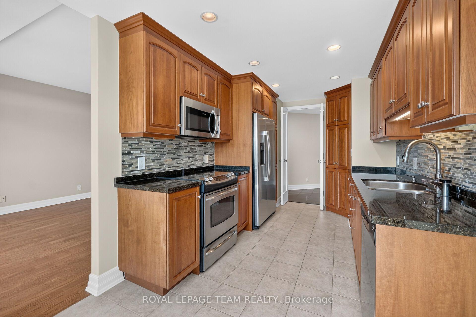 Photo 14 of Unit 1101, 3580 Rivergate Way, Ottawa, Quinterra — HOMEH