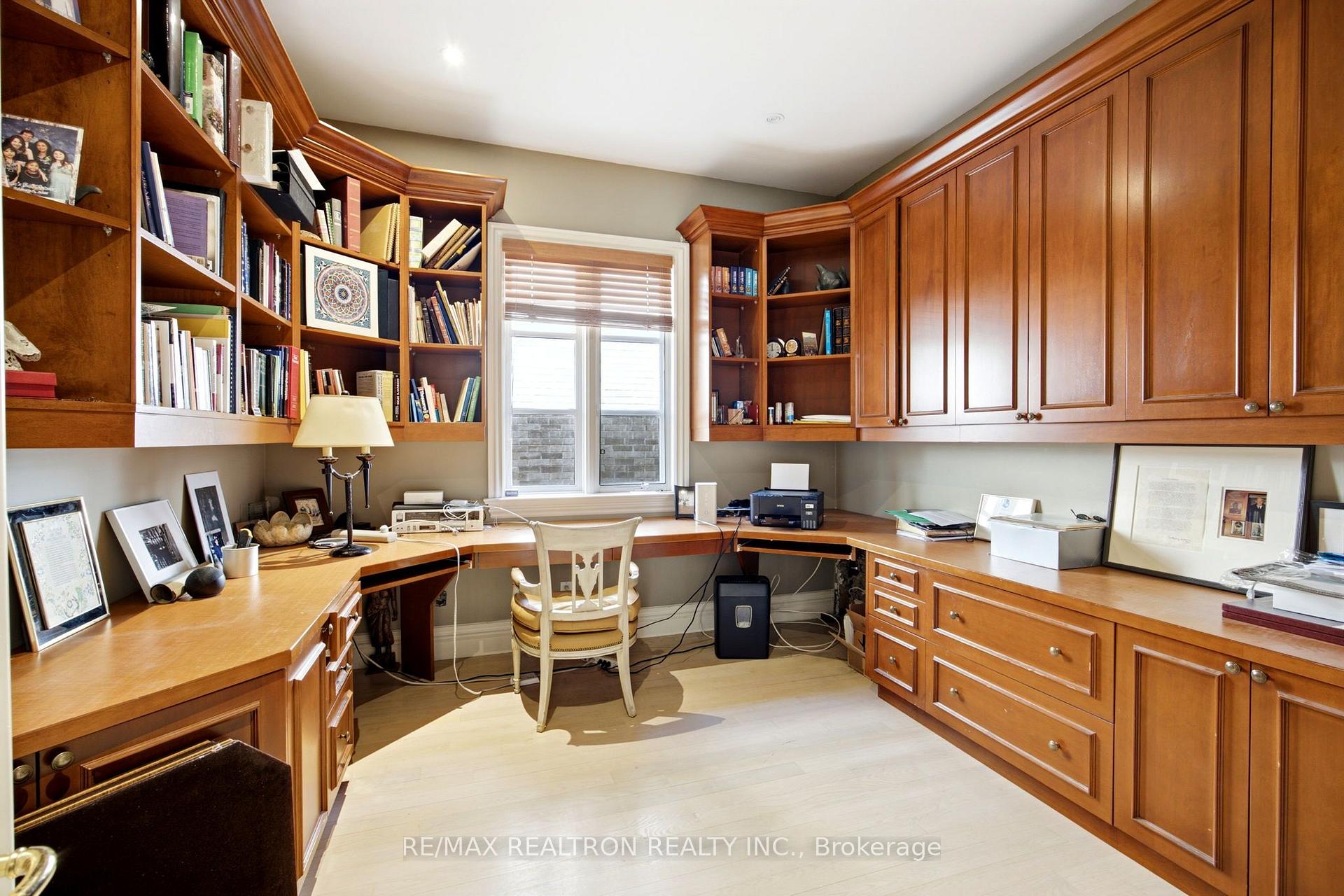 Photo 7 of 50 Viewmount Avenue, Toronto, Englemount-Lawrence — HOMEH