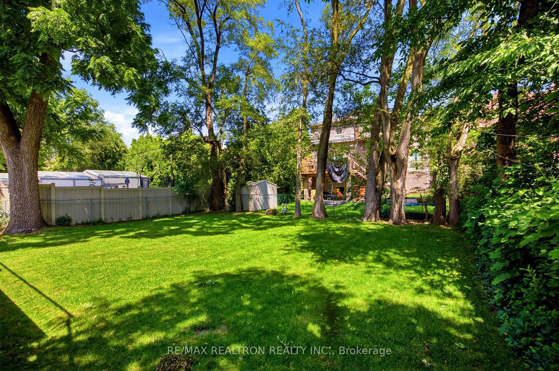 Photo 14 of 50 Viewmount Avenue, Toronto, Englemount-Lawrence — HOMEH