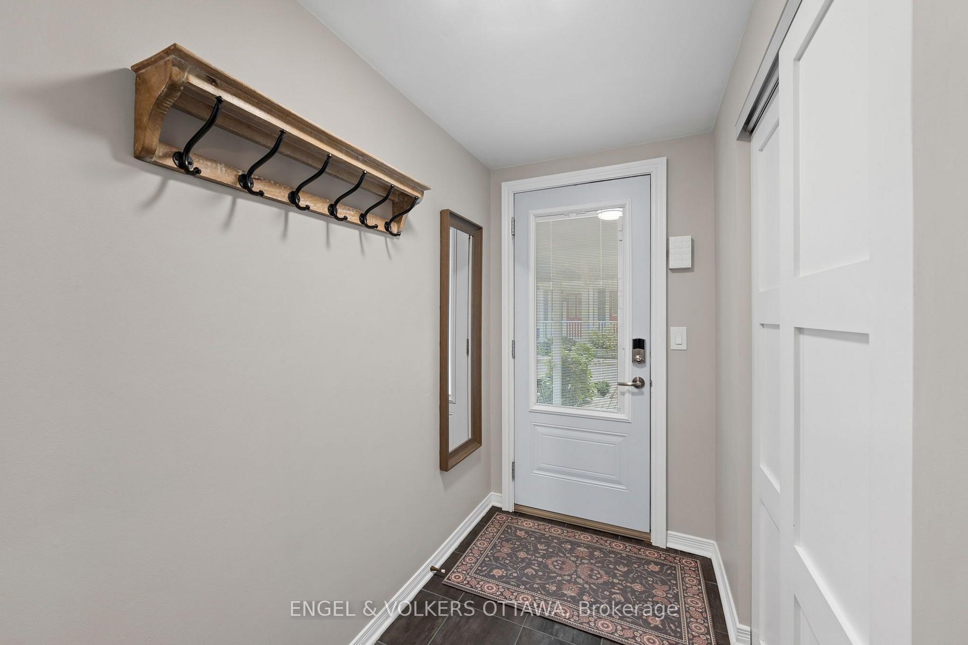 Photo 3 of 4 Avon Lane, Ottawa, New Edinburgh — HOMEH