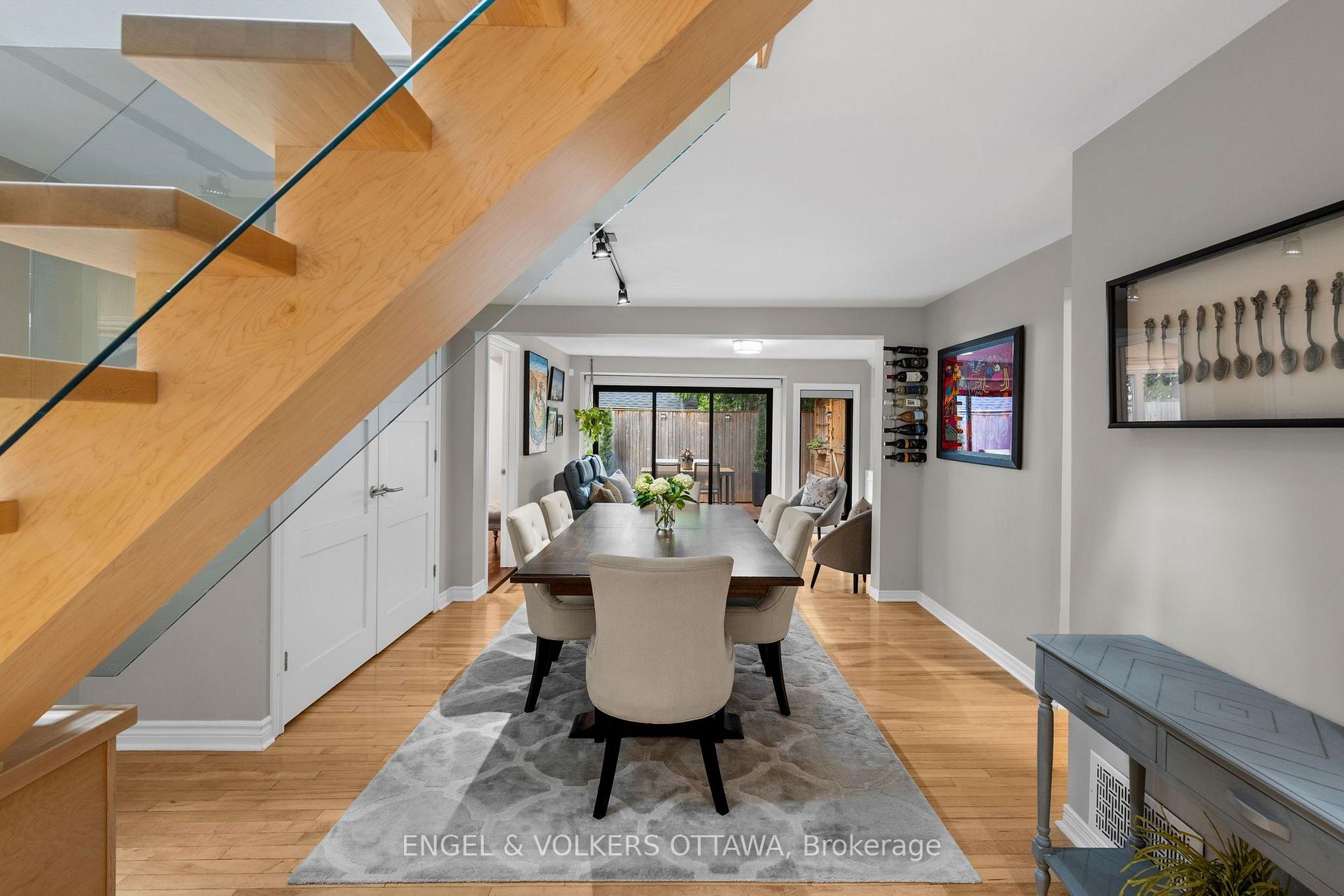 Photo 4 of 4 Avon Lane, Ottawa, New Edinburgh — HOMEH