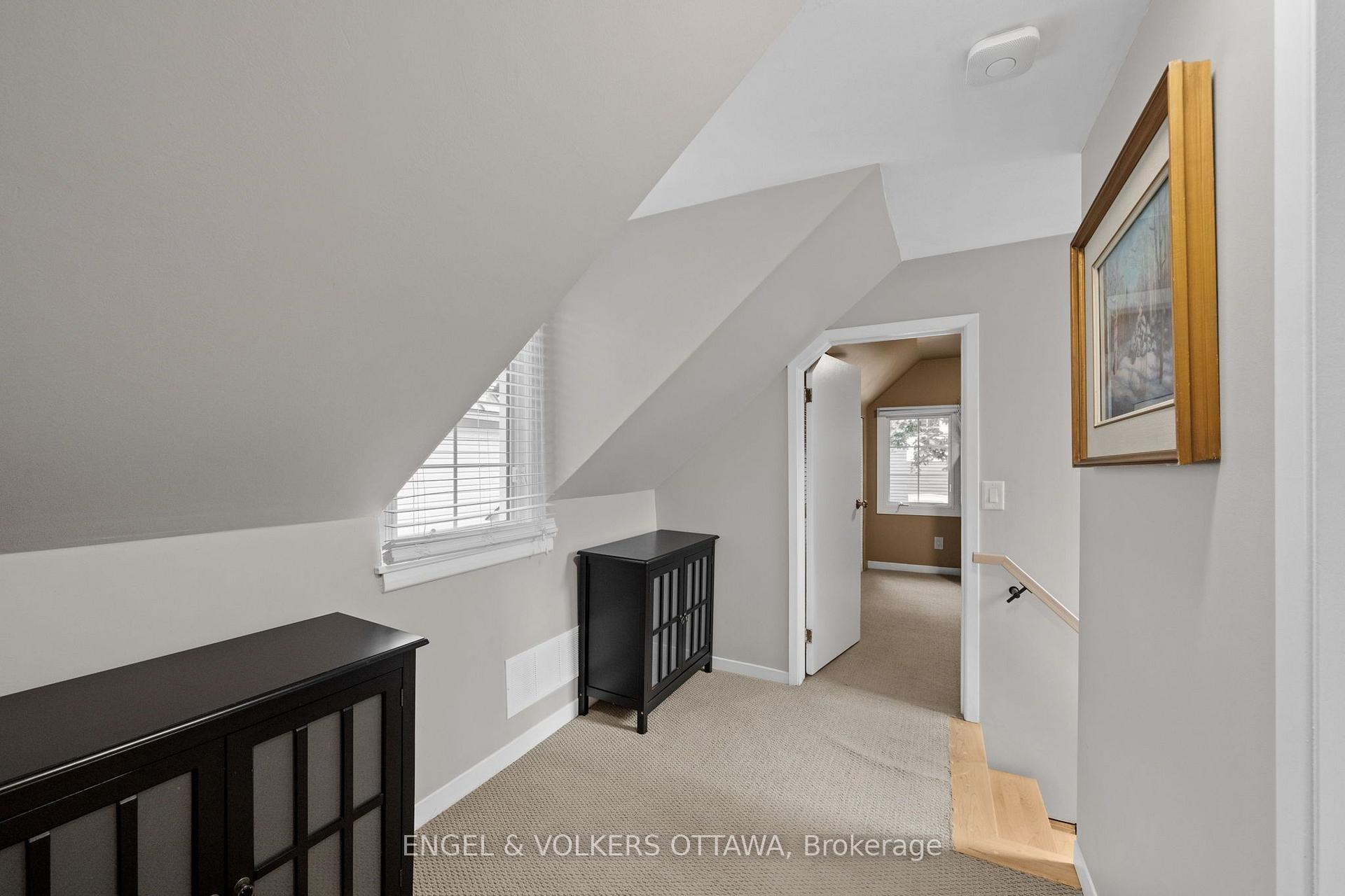 Photo 34 of 4 Avon Lane, Ottawa, New Edinburgh — HOMEH