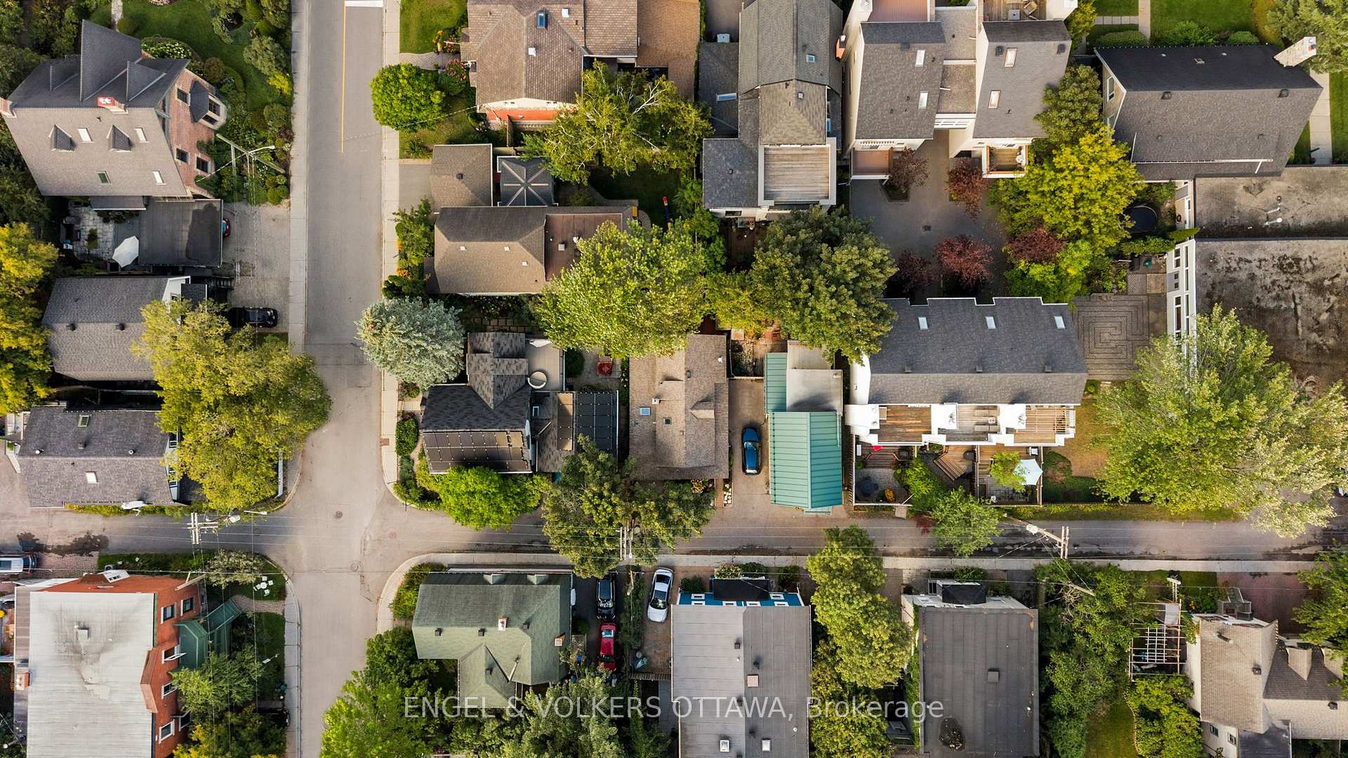 Photo 40 of 4 Avon Lane, Ottawa, New Edinburgh — HOMEH