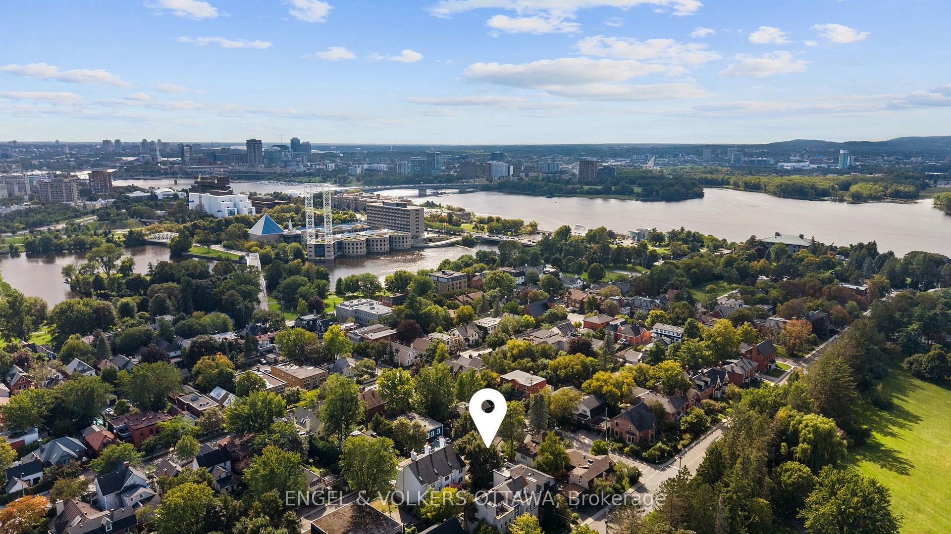 Photo 47 of 4 Avon Lane, Ottawa, New Edinburgh — HOMEH