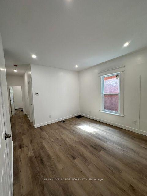 Photo 6 of Unit 2, 22 wells Avenue, Brantford, North Park/Wood St. — HOMEH